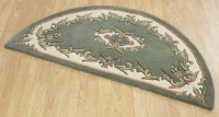 Royal Traditional Half Moon Rug - Green