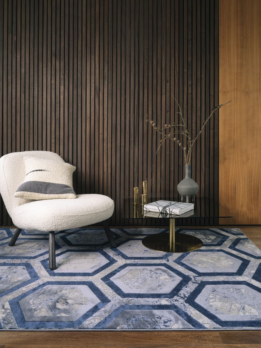 Aurora Geometric High Shine Rug - Hexagon AU19 Aurora Geometric High Shine Rug - Hexagon AU19