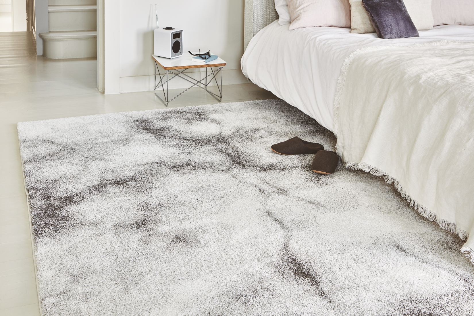 Dream Soft Touch Shaggy Rug - Cream Grey DM03