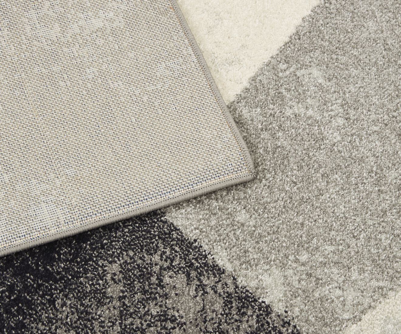 Nova Geometric Rug - Patio Grey NV02