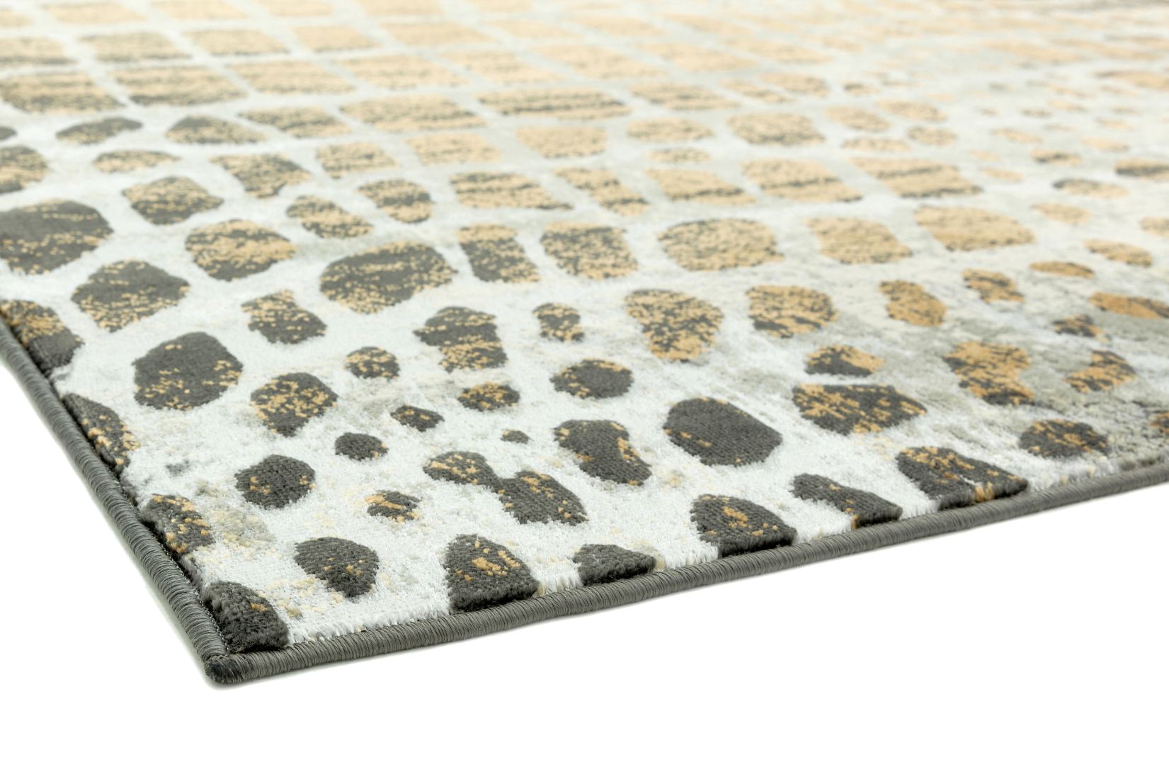 Quantum High Shine Animal Print Rug - Giraffe QU02