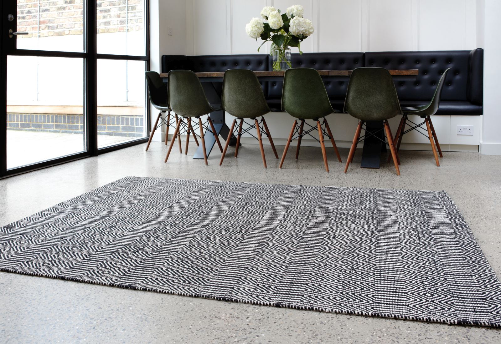 Sloan Geometric Flatweave Cotton Rug - Black White