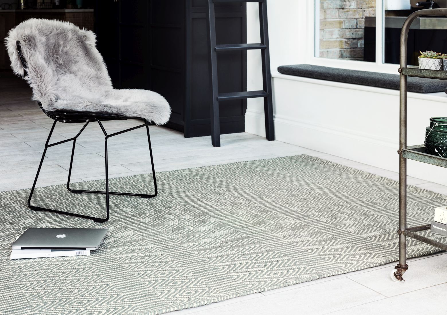 Sloan Geometric Flatweave Cotton Rug - Silver