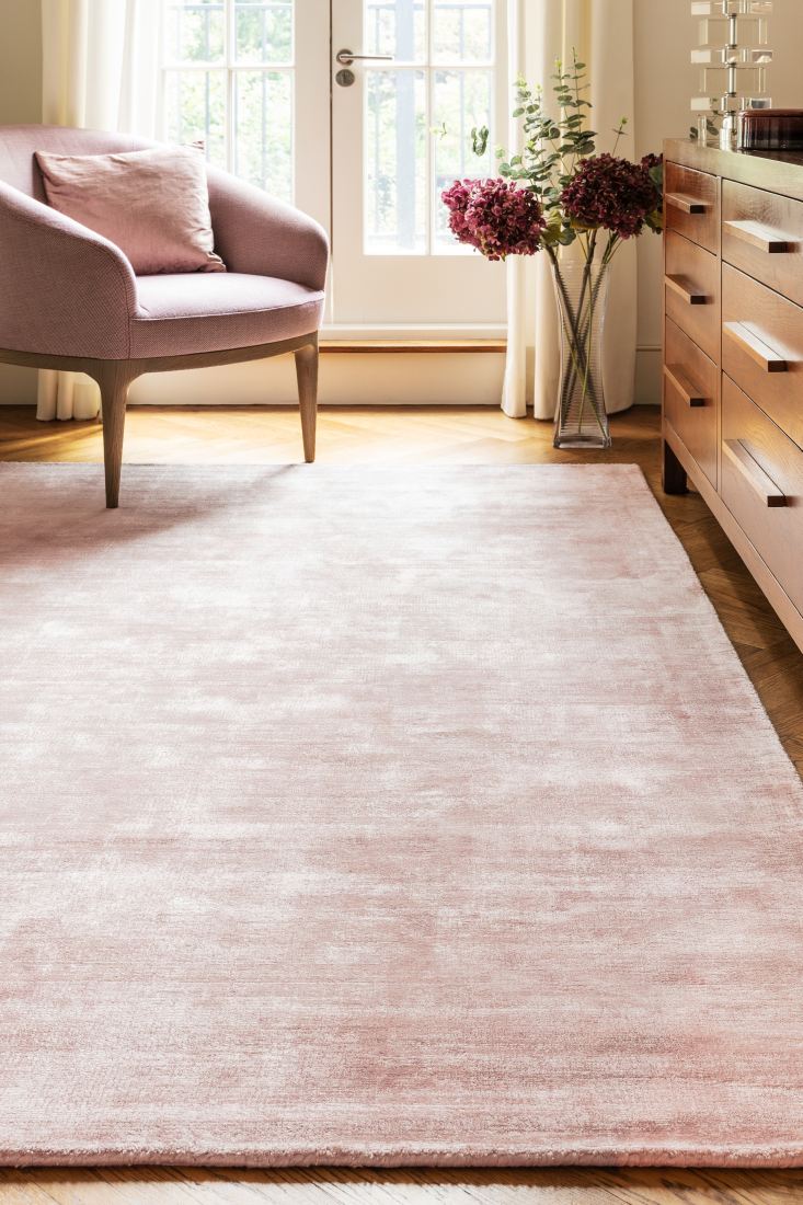 Blade Luxurious Dense Viscose Rug - Pink