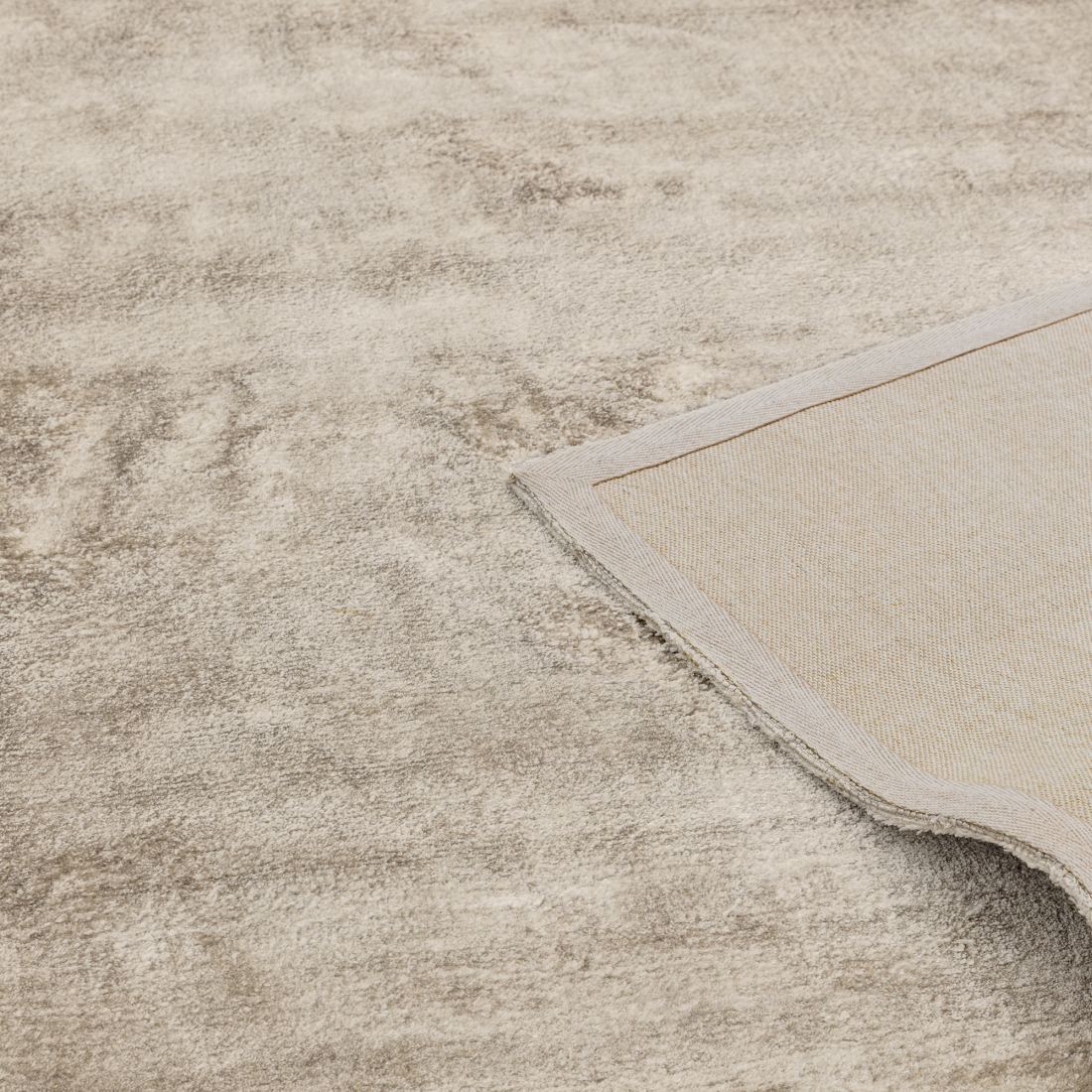 Blade Luxurious Dense Viscose Runner - Smoke Blade Luxurious Dense Viscose Runner - Smoke