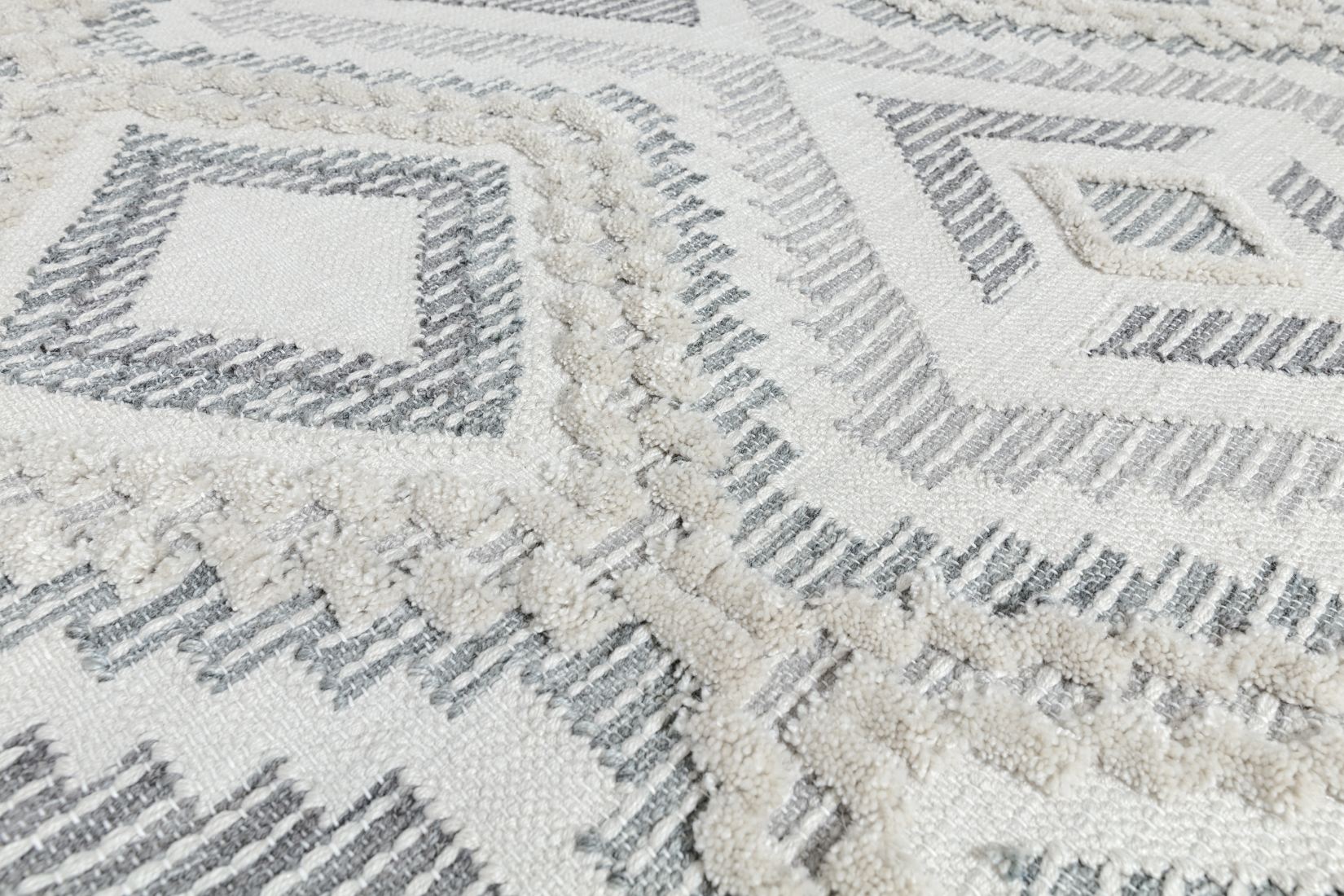 Carlton Geometric Rug - Grey