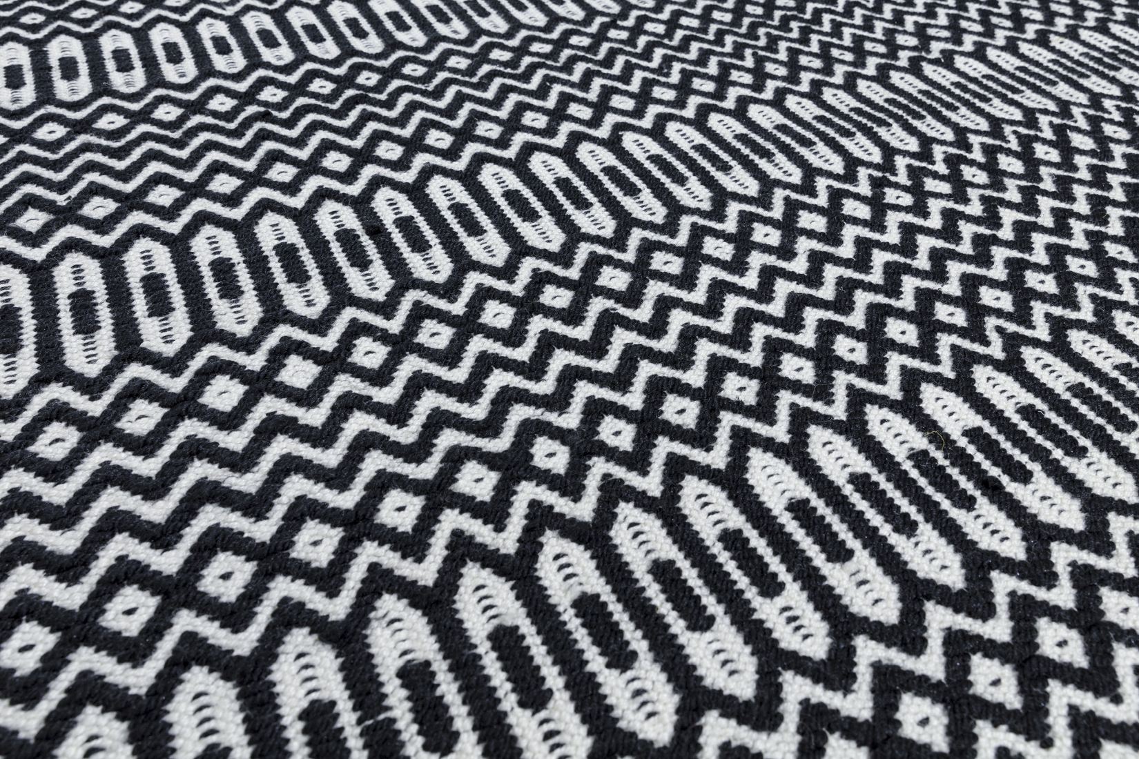 Halsey Geometric Flatweave Rug - Black Halsey Geometric Flatweave Rug - Black