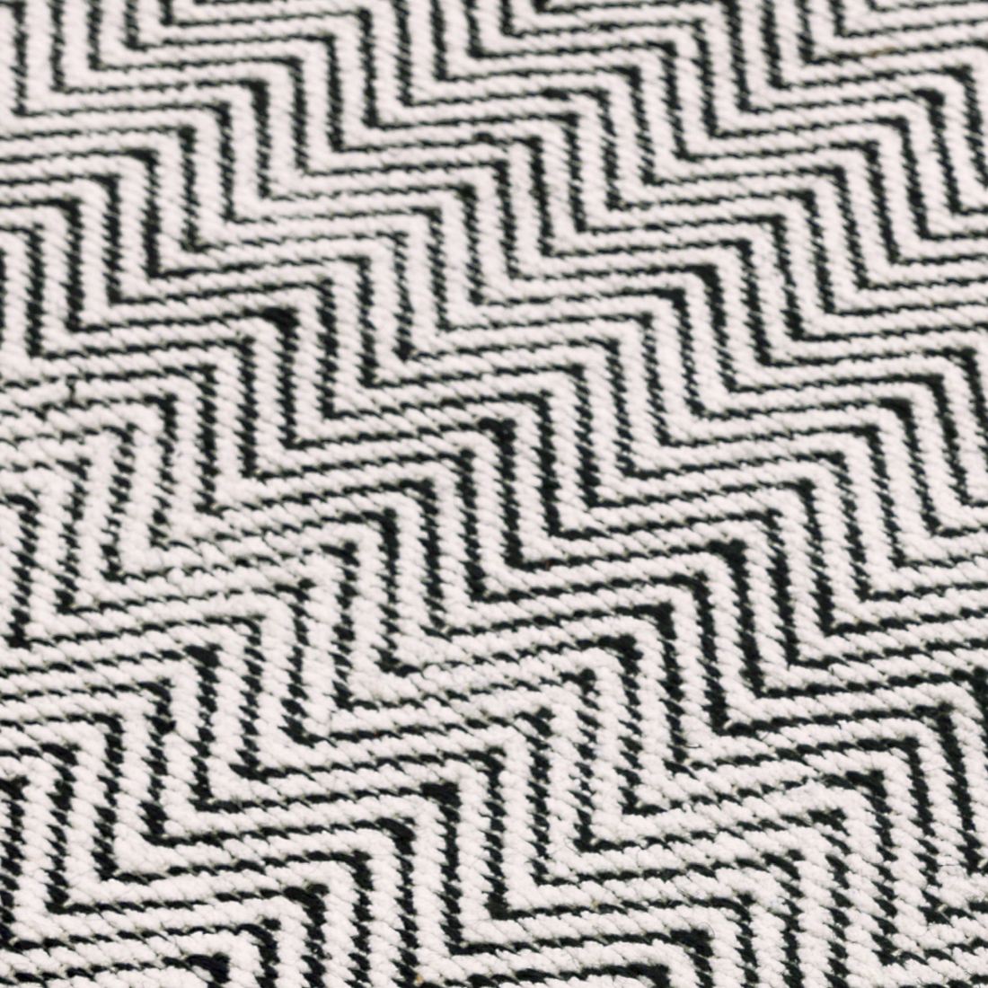 Ives Jute Flatweave Runner - Black / White Ives Jute Flatweave Runner - Black / White