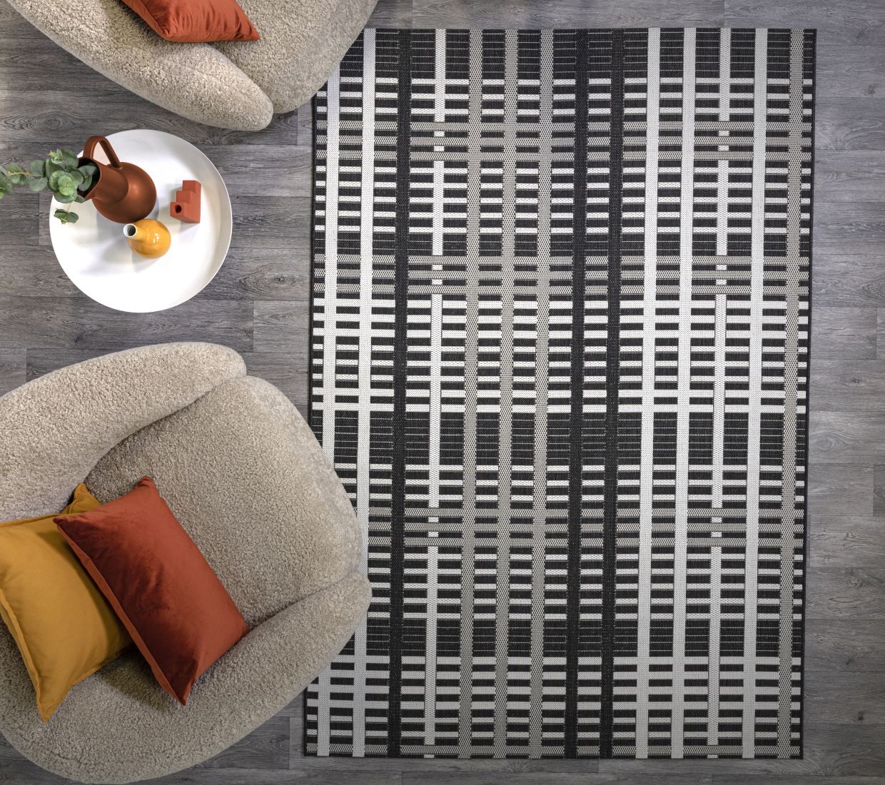 Patio In/Outdoor Geometric Rug - Black Grid PAT22