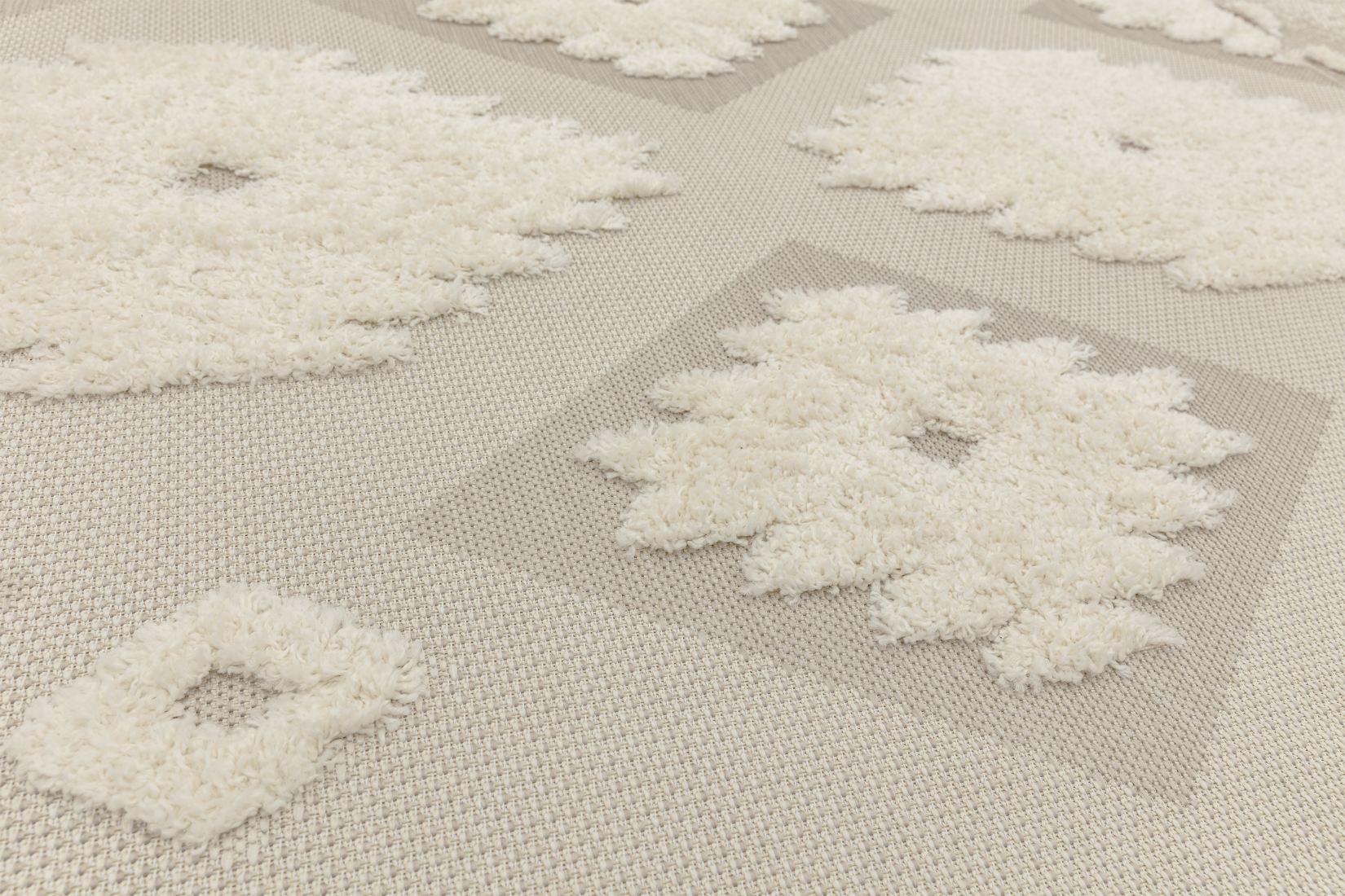 Monty In/Outdoor Tribal Rug - Natural Cream MN02 Monty In/Outdoor Tribal Rug - Natural Cream MN02