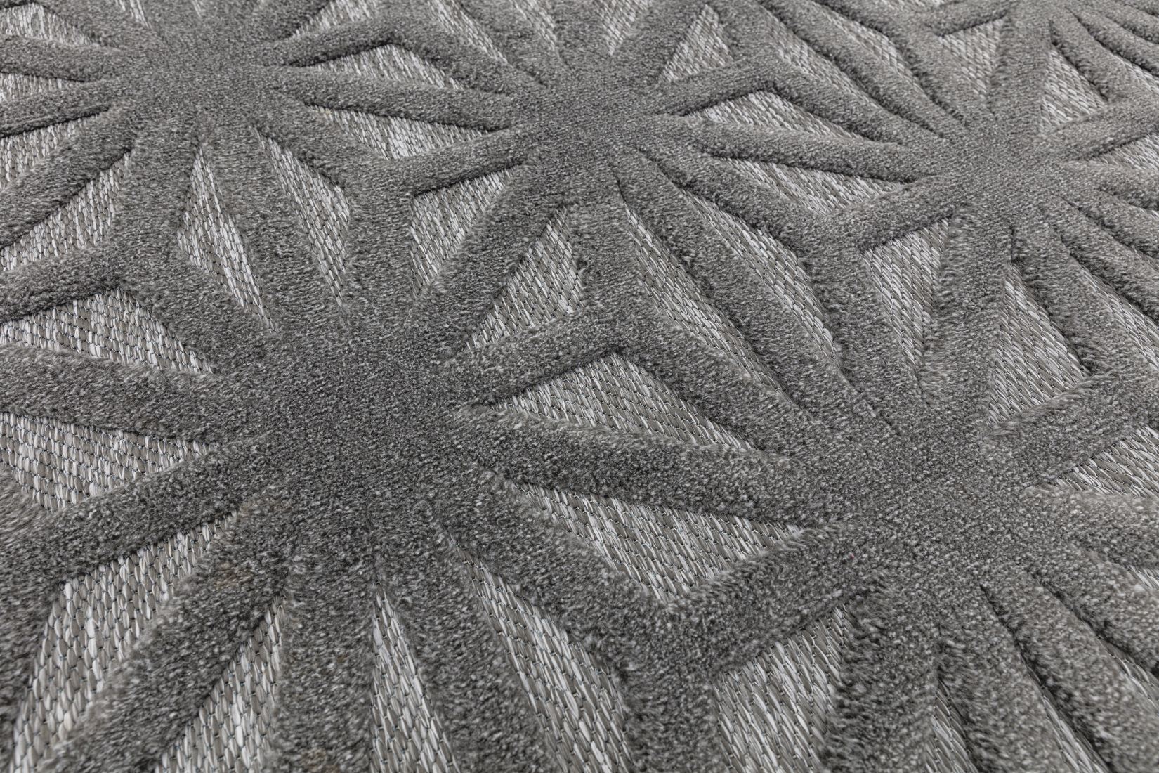 Salta In/Outdoor Geometric Rug - Anthracite Star SA01