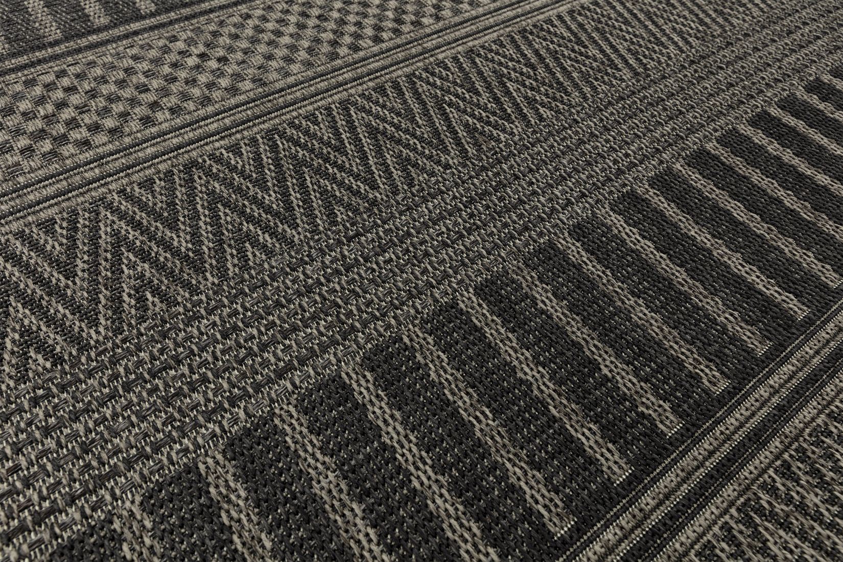 Varanda Rug - Black Stripe VA03