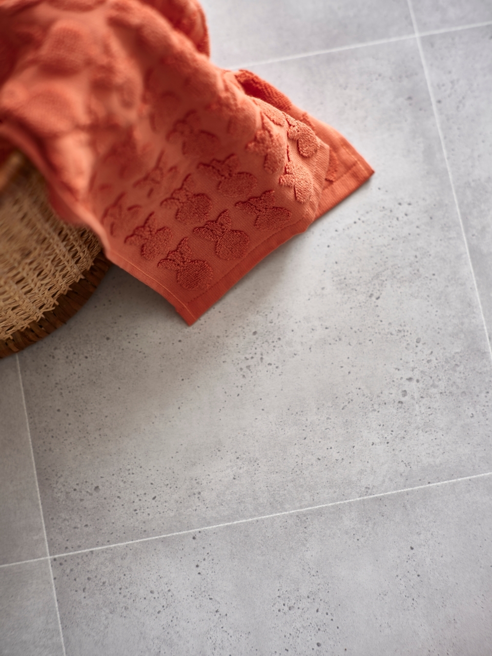 Comfytex Deluxe Pro Tile Vinyl - Crosby Grey 592 Comfytex Deluxe Pro Tile Vinyl - Crosby Grey 592