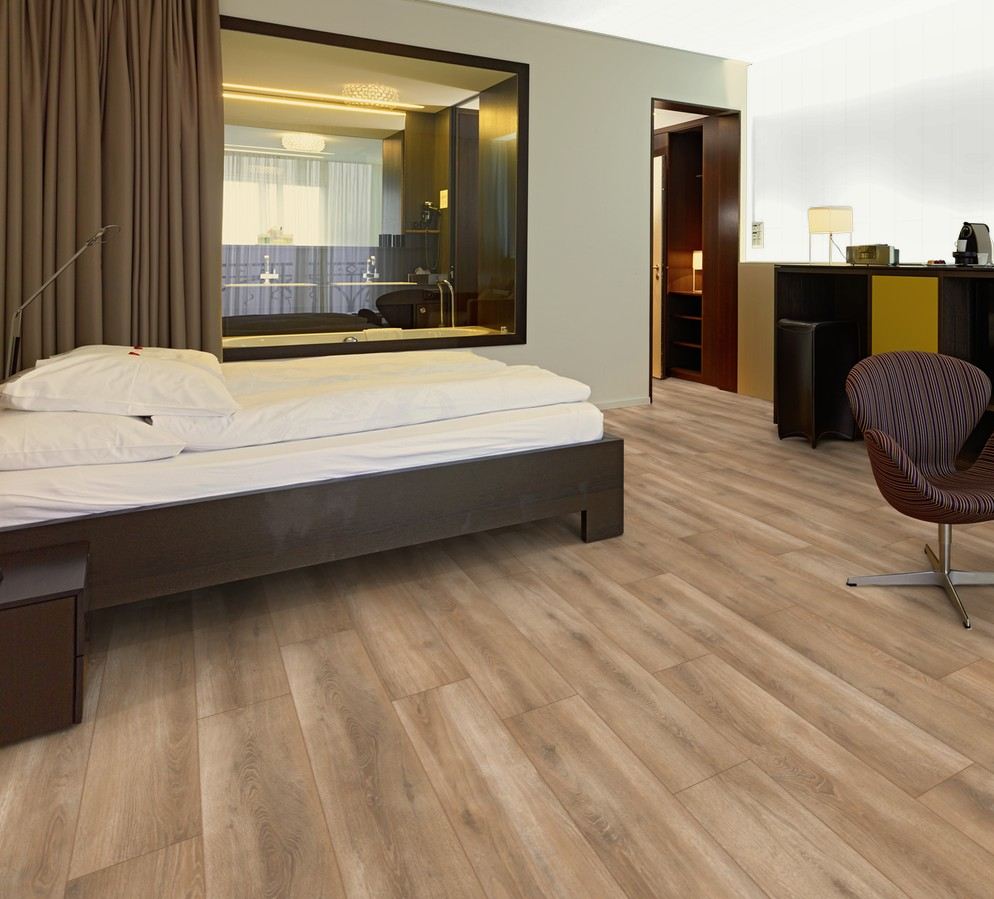 Swiss Solid Santiago Oak Swiss Solid Santiago Oak