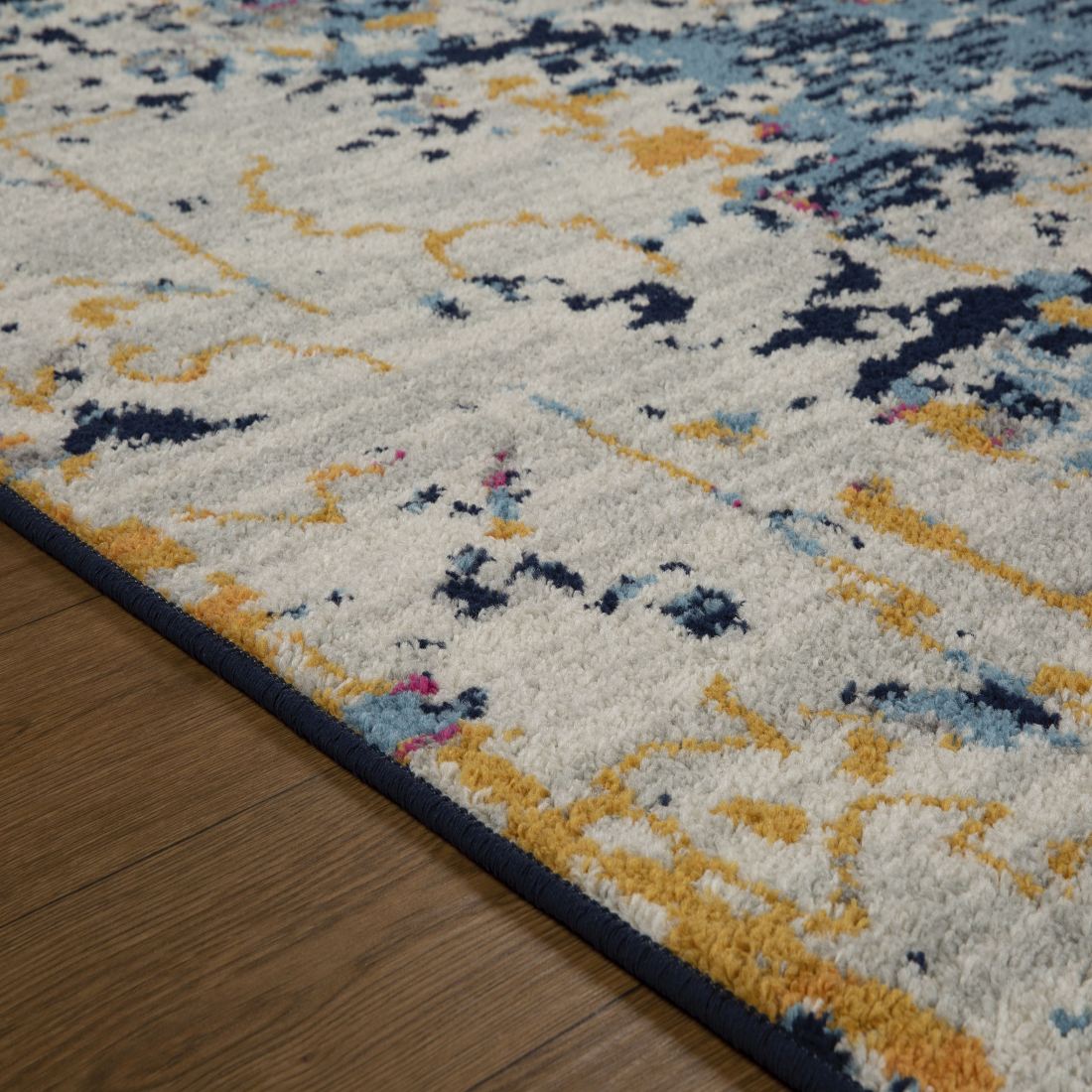 Gilbert Abstract Runner - 531B Gilbert Abstract Runner - 531B