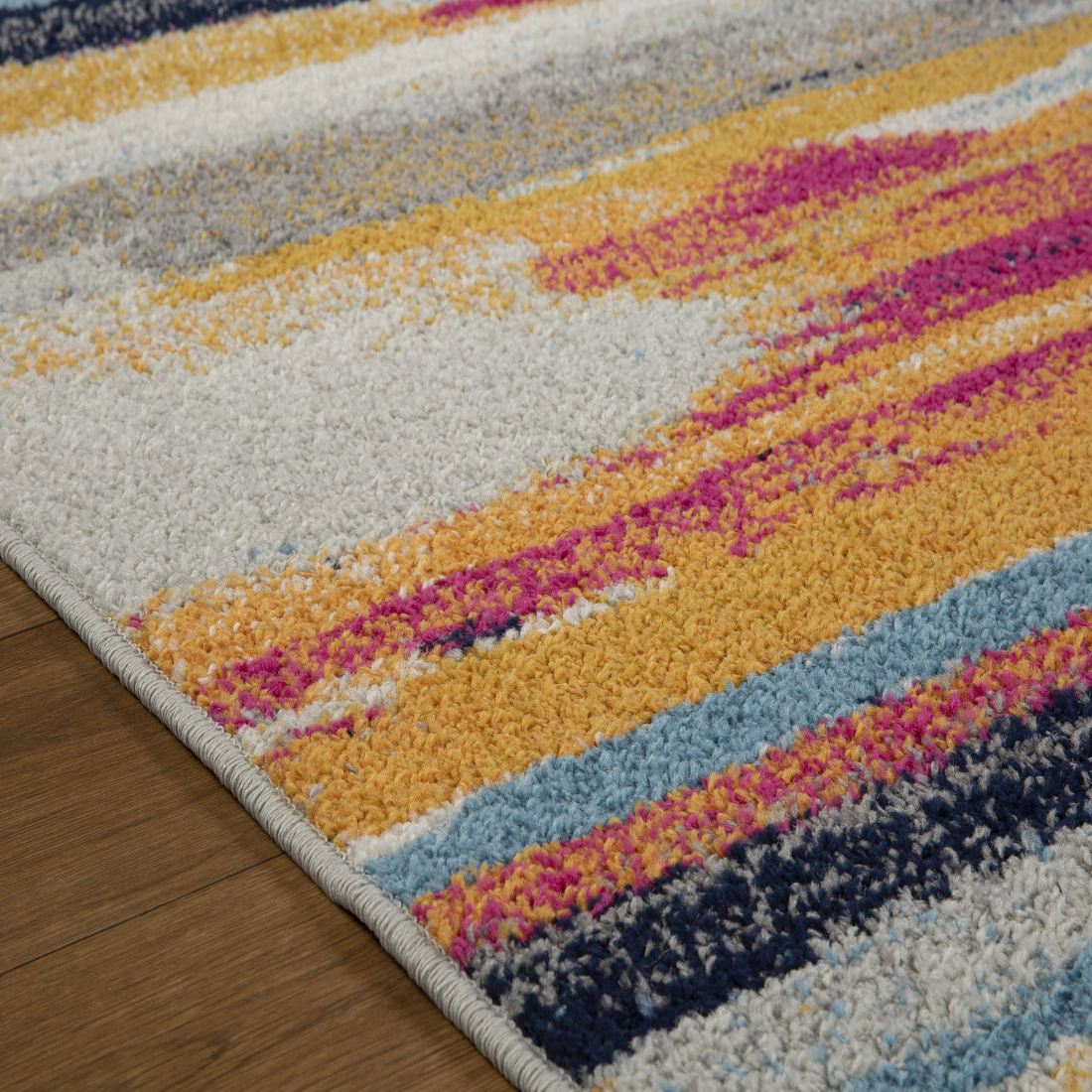 Gilbert Abstract Runner - 83X Gilbert Abstract Runner - 83X