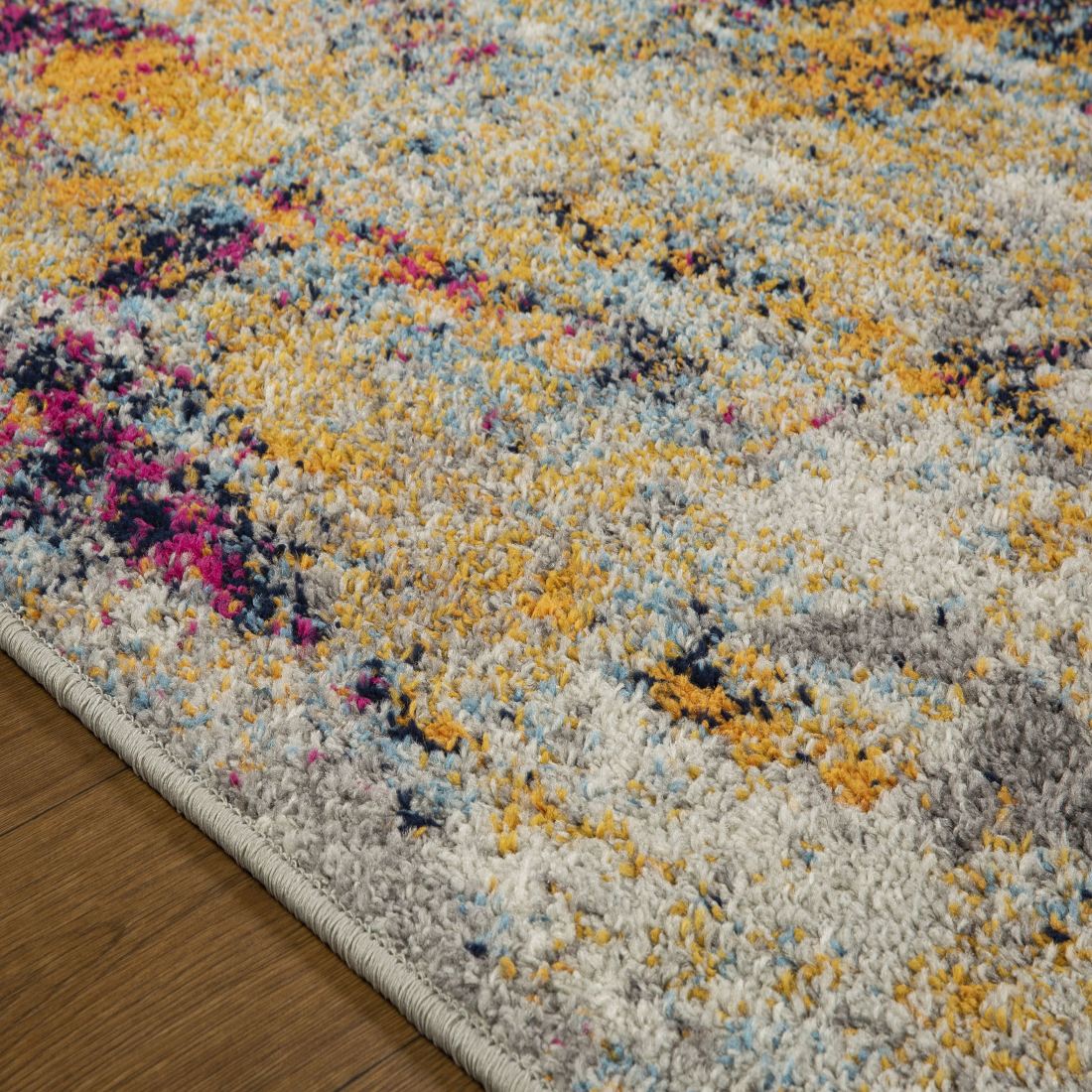 Gilbert Abstract Runner - 90X Gilbert Abstract Runner - 90X