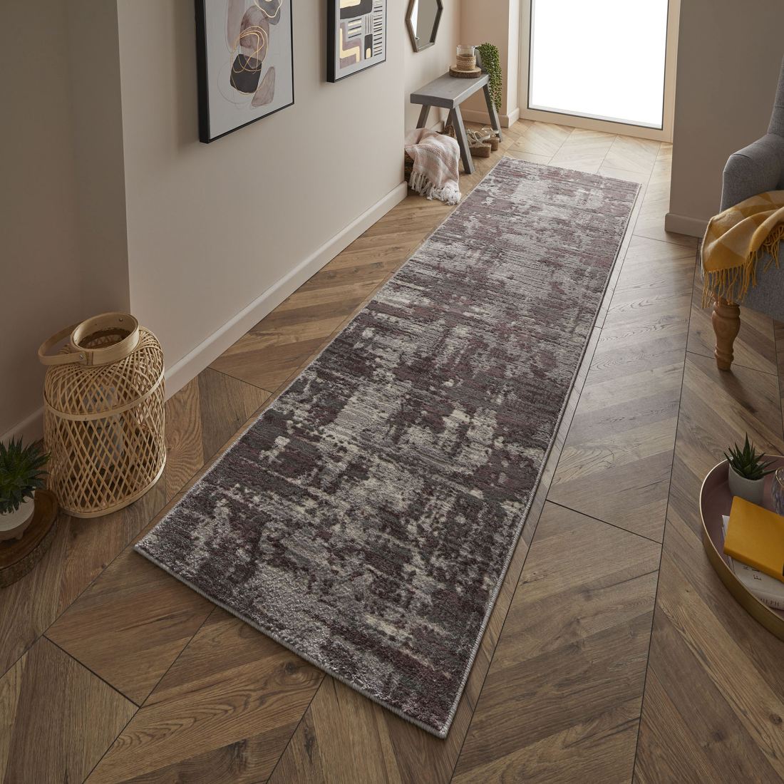 Vinci Distressed Runner - 1803M Vinci Distressed Runner - 1803M