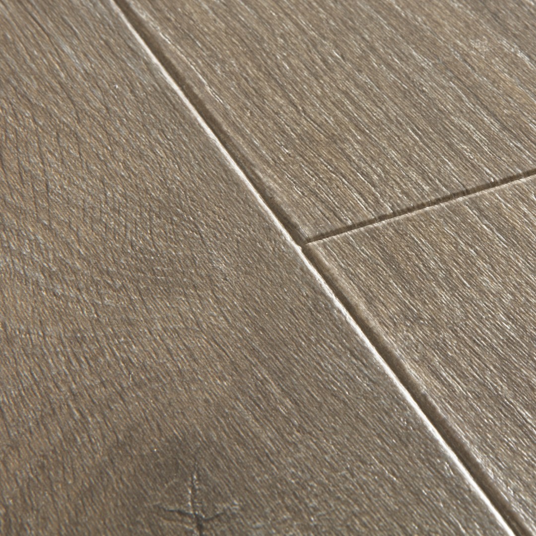 Majestic Woodland Oak - Brown Majestic Woodland Oak - Brown