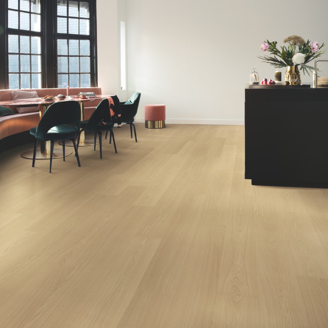 Signature Beige Varnished Oak Signature Beige Varnished Oak