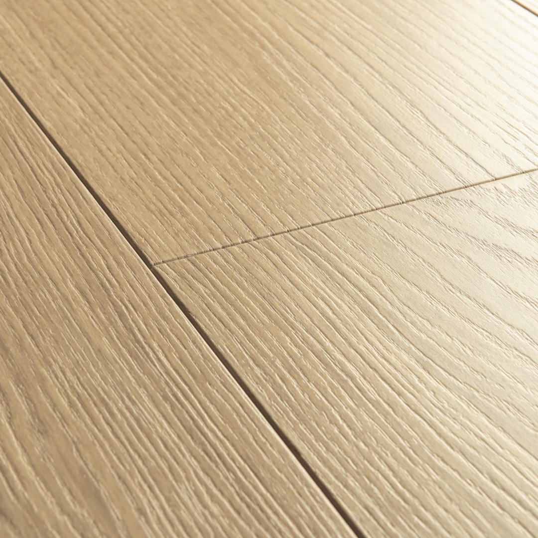 Signature Beige Varnished Oak Signature Beige Varnished Oak