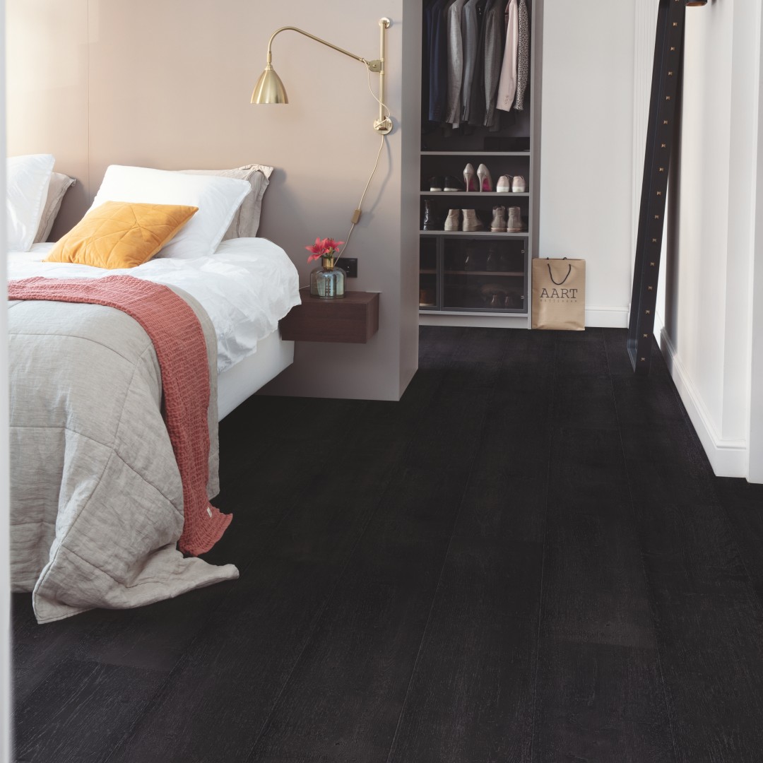 Capture Painted Oak - Black Capture Painted Oak - Black
