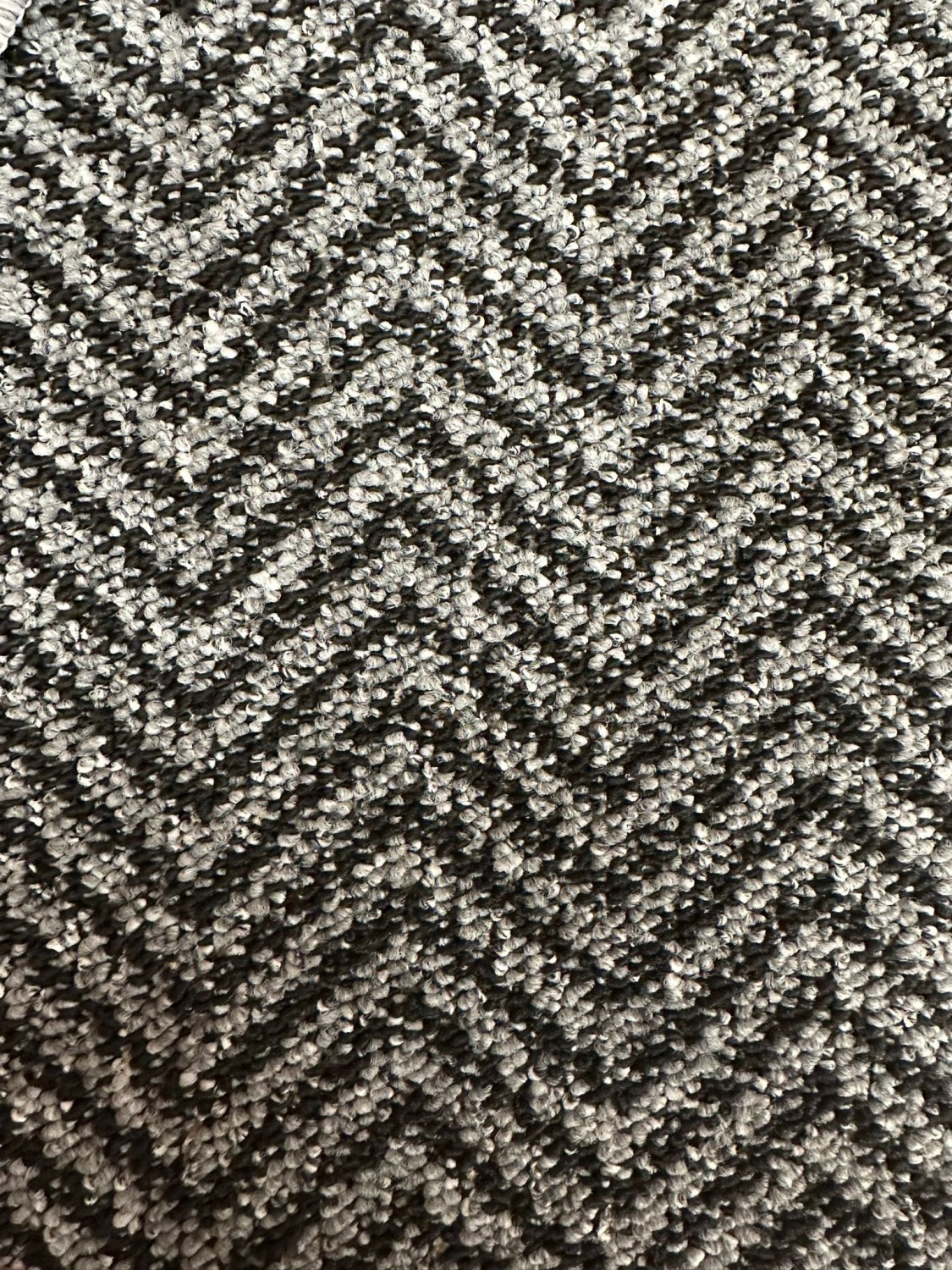 Chili Herringbone Carpet - 2027 Anthracite