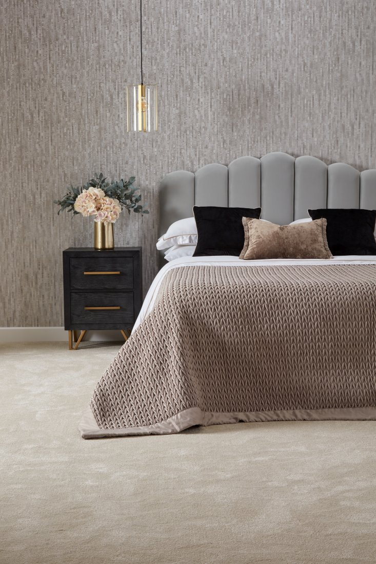 Dolomite Deep Pile Saxony Carpet - Chantilly Lace