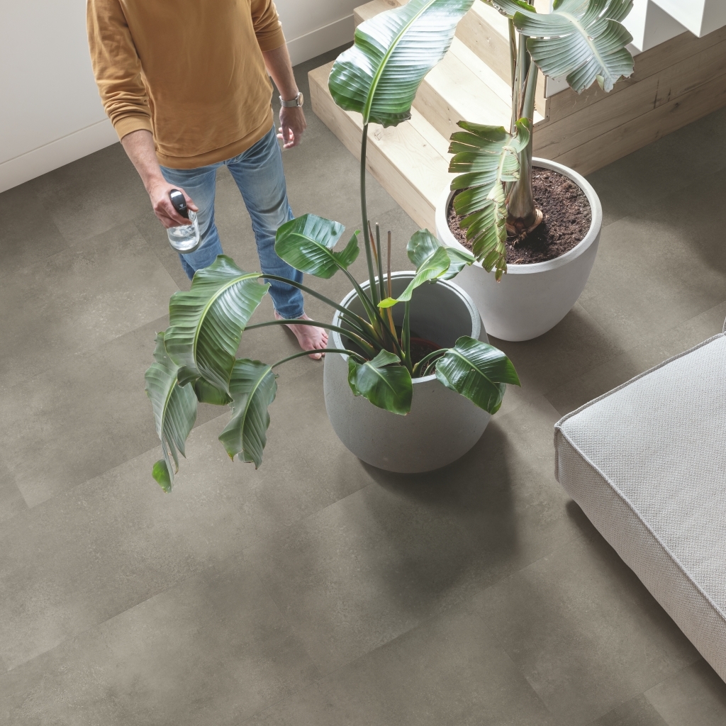 Illume Tile LVT - Cloudy concrete