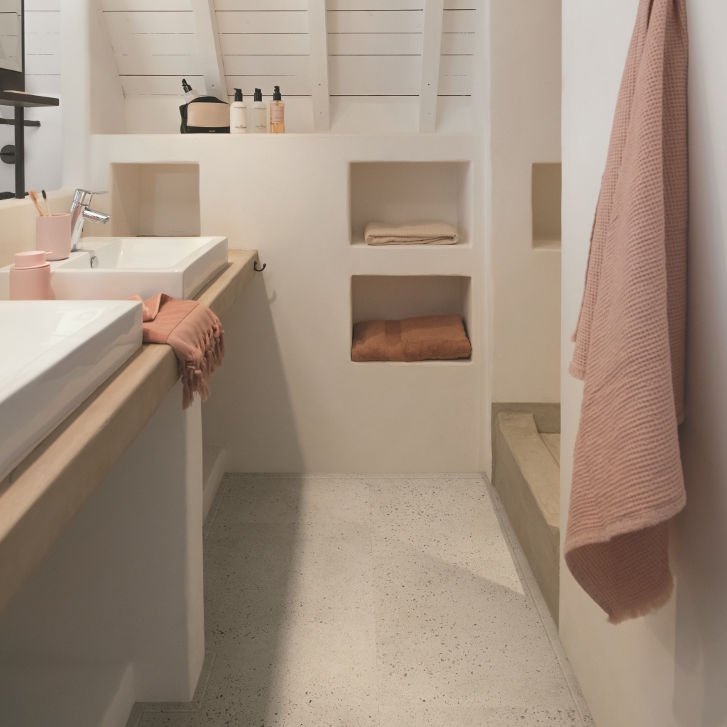 Illume Tile LVT - Oyster concrete Illume Tile LVT - Oyster concrete