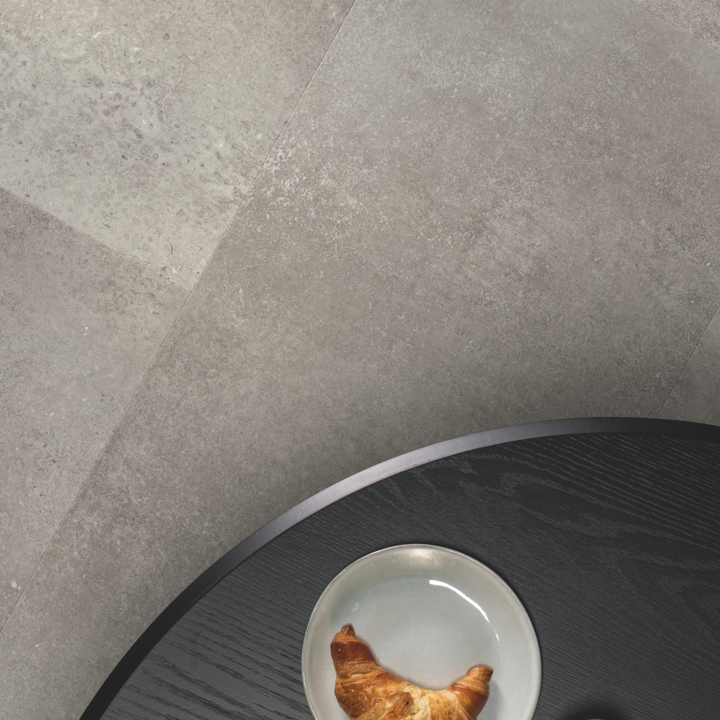Oro Tile LVT - Concrete rock Oro Tile LVT - Concrete rock