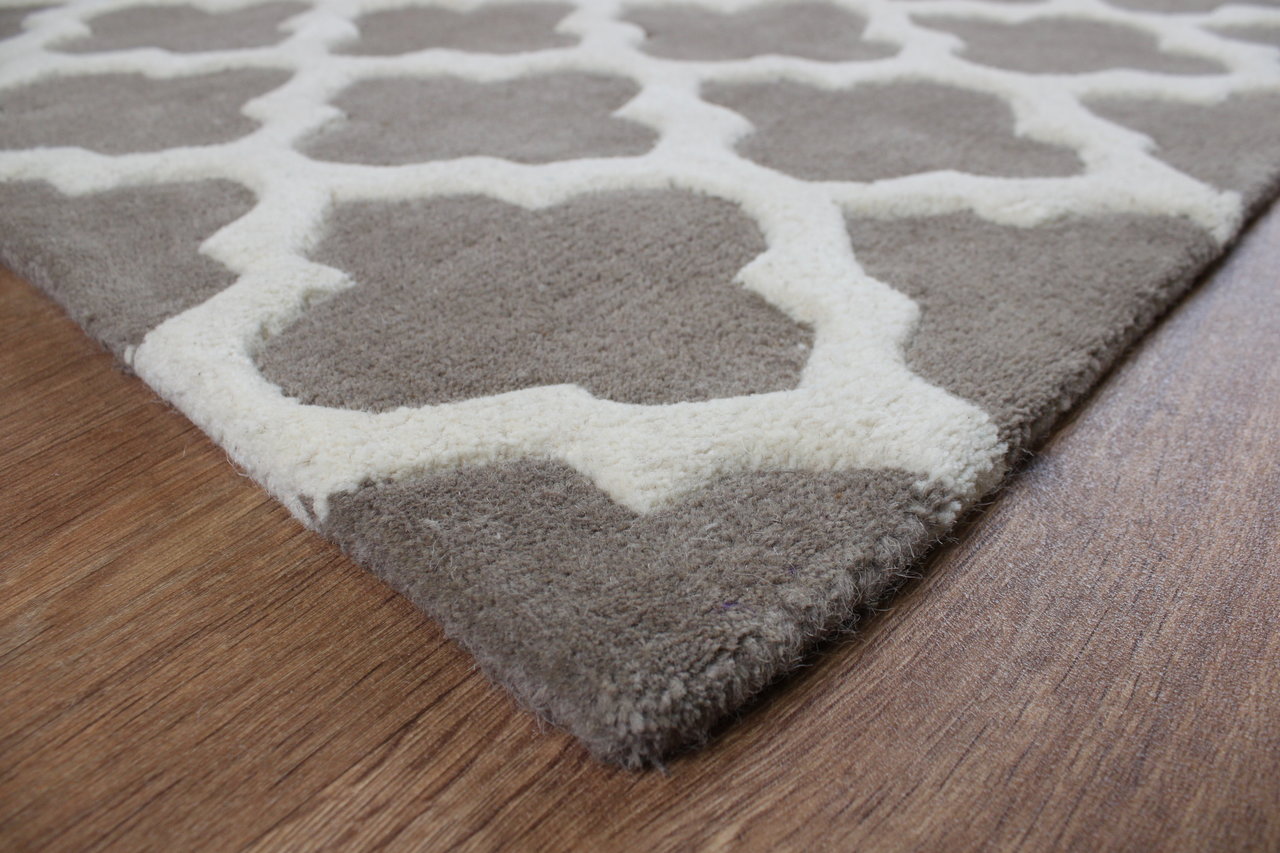 Artisan Luxurious Thick Wool Trellis Rug - Taupe Artisan Luxurious Thick Wool Trellis Rug - Taupe