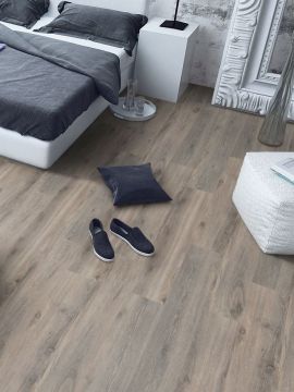 Winn 12mm Plank Volcanic Oak